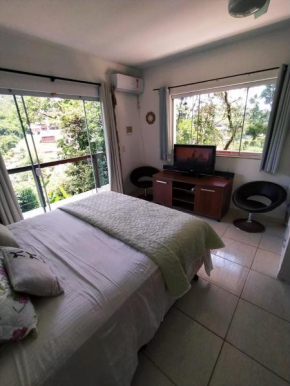 Loft entre Praia Brava e Lagoinha